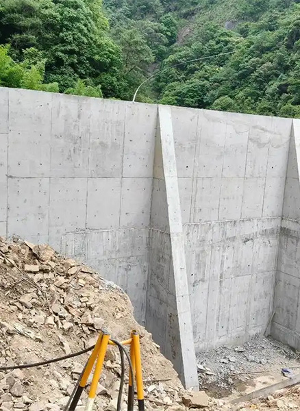 洛阳栾川县重力式挡土墙